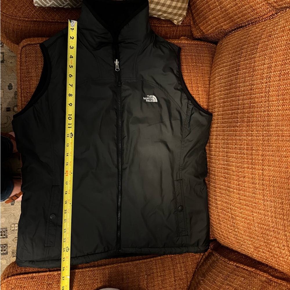 The North Face Women's Black Reversible Vest - Picture 12 of 12